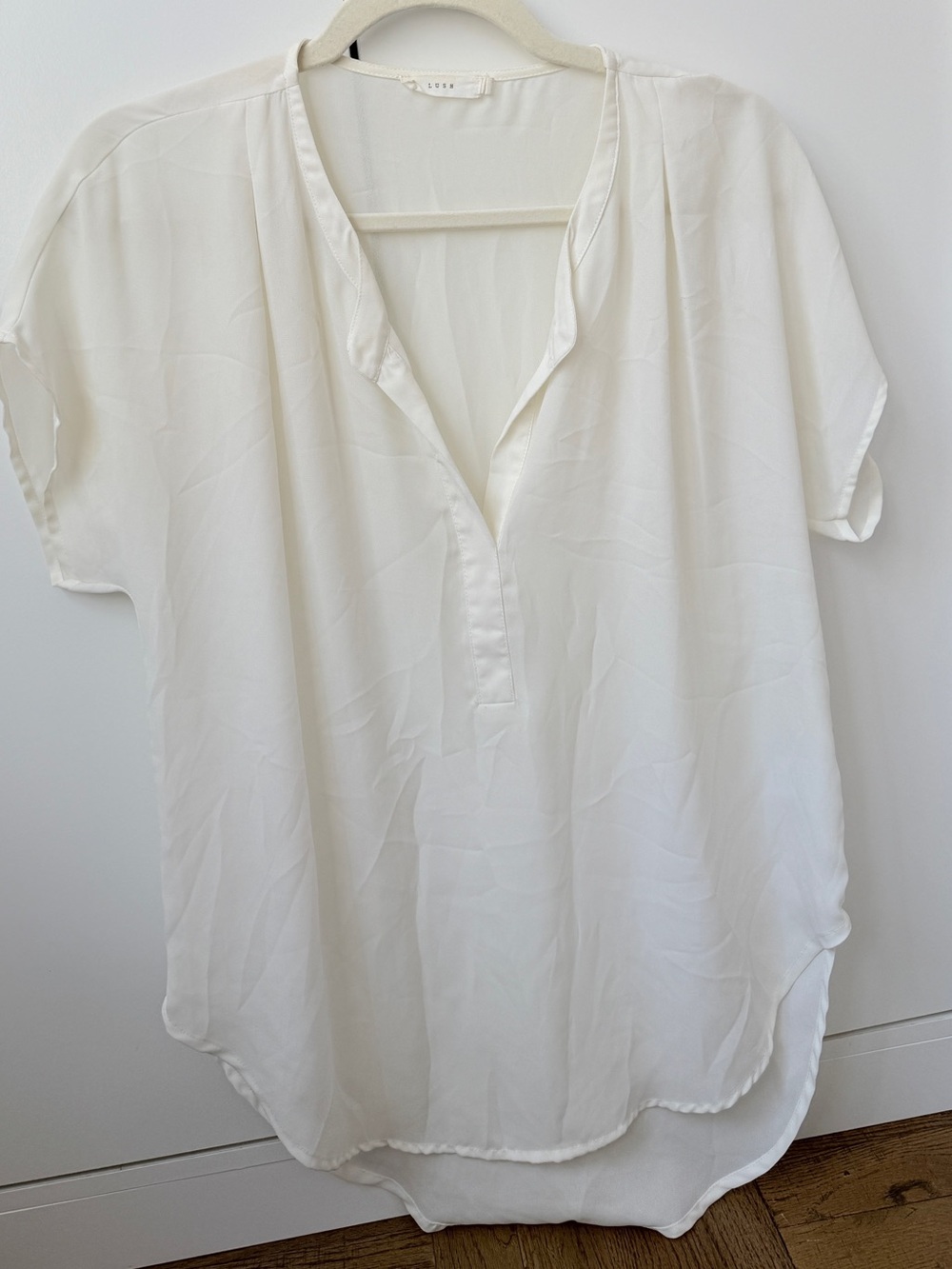 Lush White Split-Neck Short Sleeve Blouse